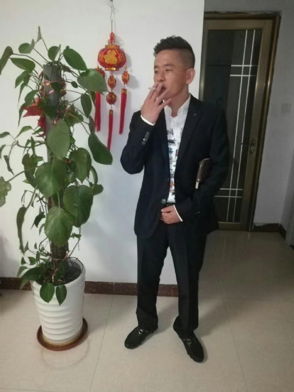 男人三十而立的第二张照片--扬州相亲服务中心