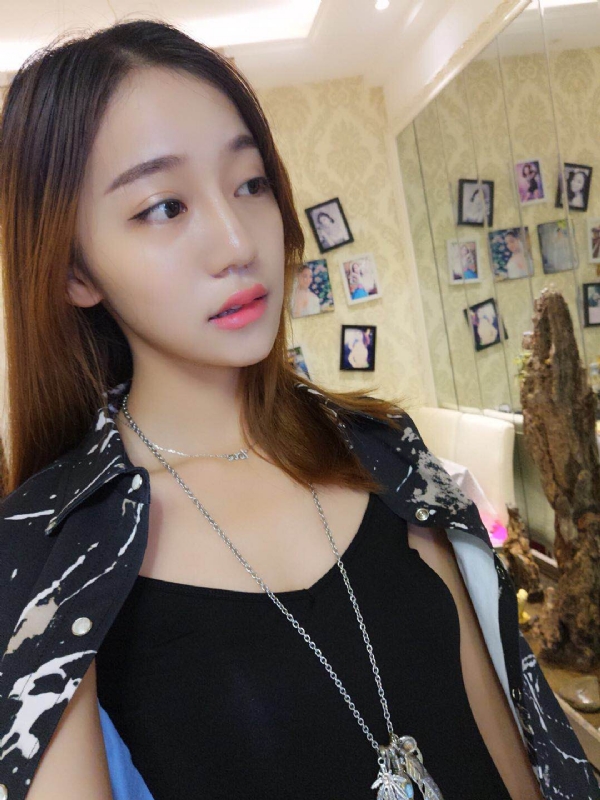 凉兮的第一张照片--扬州相亲服务中心