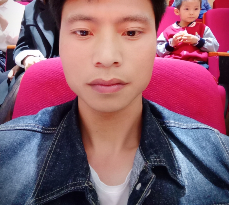 奋斗青年的第一张照片--扬州相亲服务中心
