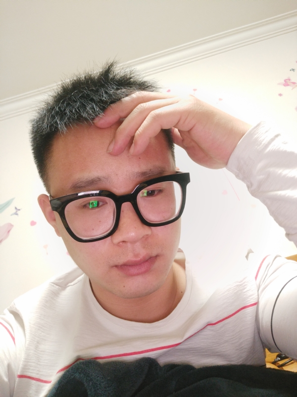 华灯初上的夜晚的第一张照片--扬州相亲服务中心