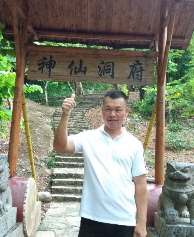 强仔的第一张照片--扬州相亲服务中心