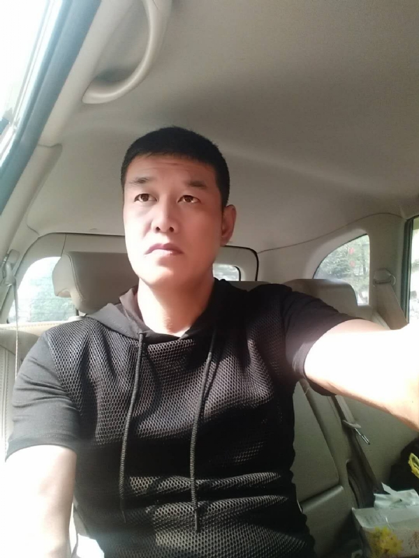 深爱的疯子的第一张照片--扬州相亲服务中心
