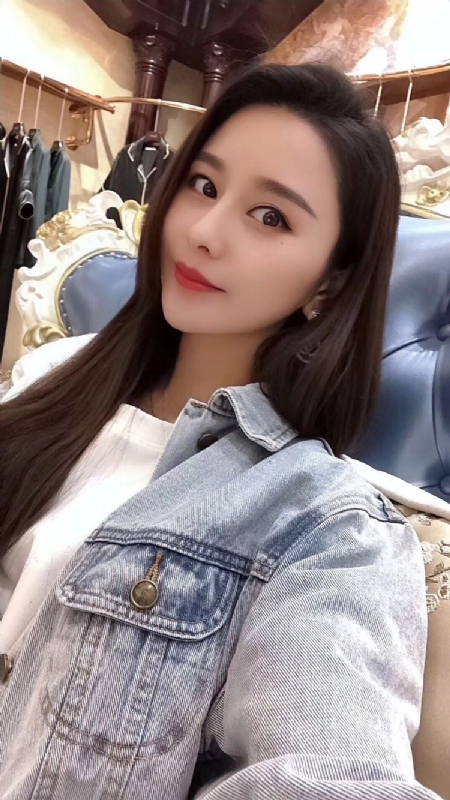 李珊珊的第一张照片--扬州相亲服务中心