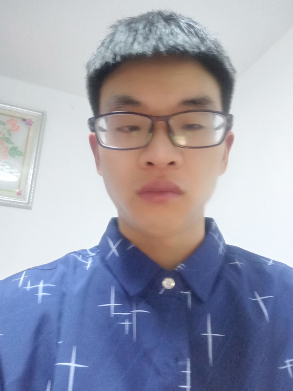 搬砖小伙的第一张照片--扬州相亲服务中心