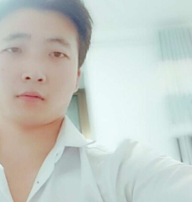华英雄的第一张照片--扬州相亲服务中心