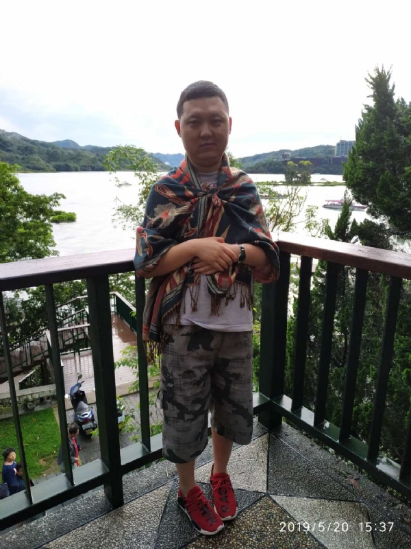 爱情里的俩个人的第一张照片--扬州相亲服务中心