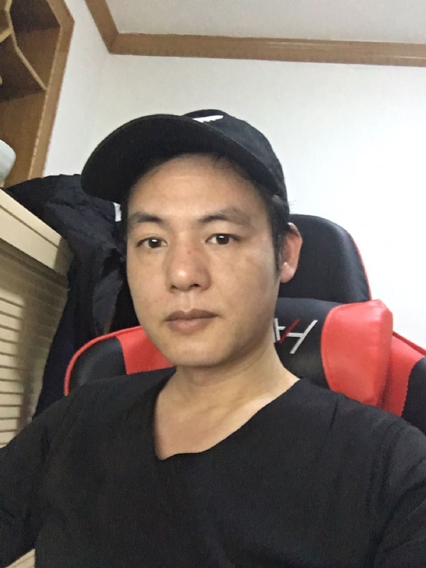 扛枪打鸟的第一张照片--扬州相亲服务中心