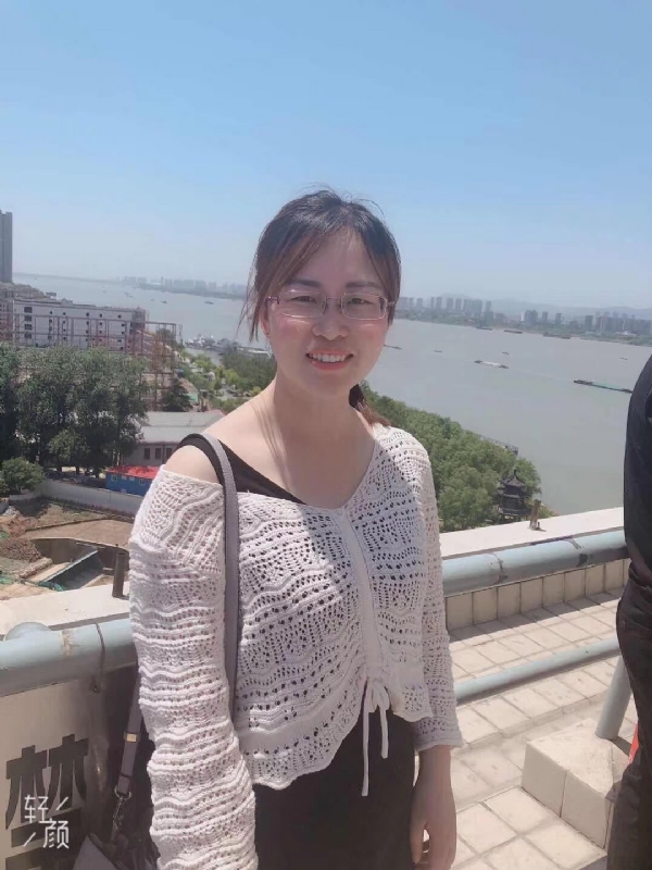 随缘的第一张照片--扬州相亲服务中心