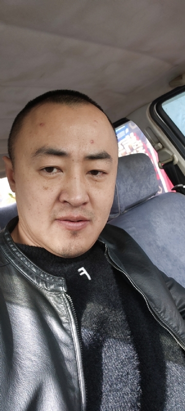 精神九哥的第一张照片--扬州相亲服务中心