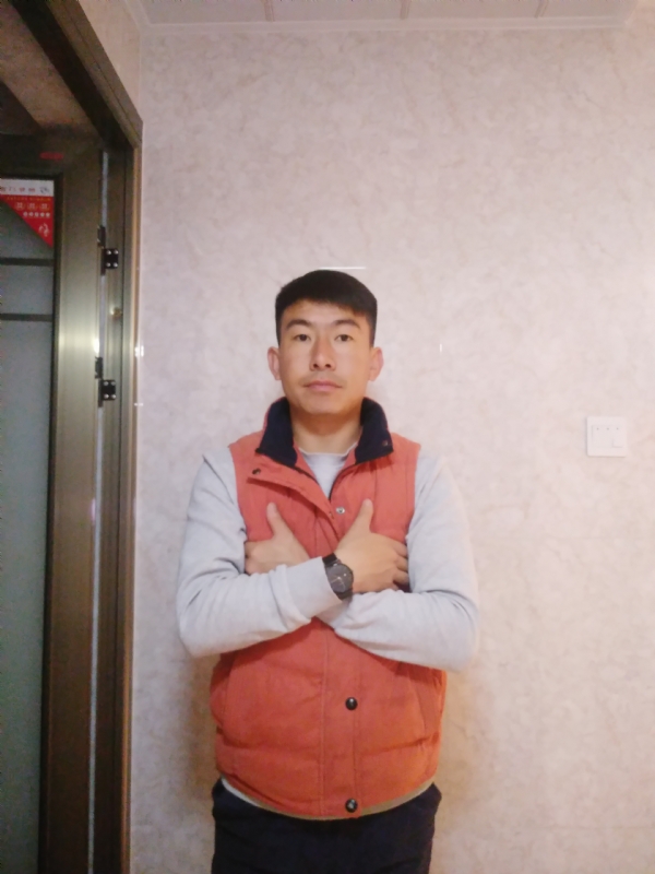 石林小伙的第一张照片--扬州相亲服务中心