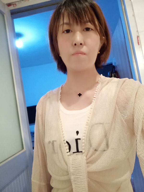 芬儿的第五张照片--扬州相亲服务中心