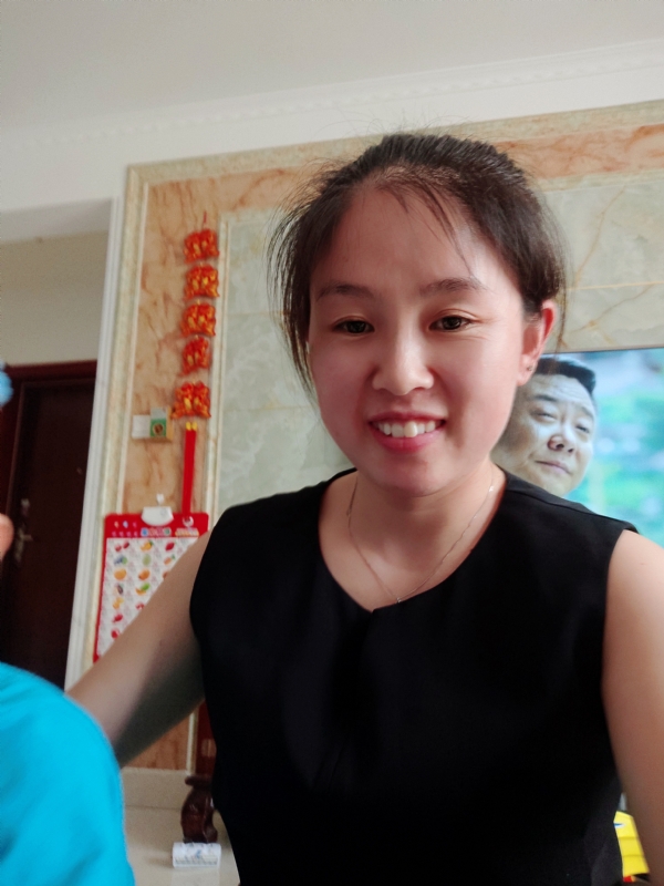 睿智的第一张照片--扬州相亲服务中心