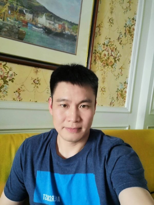 阳光灿烂的第二张照片--扬州相亲服务中心
