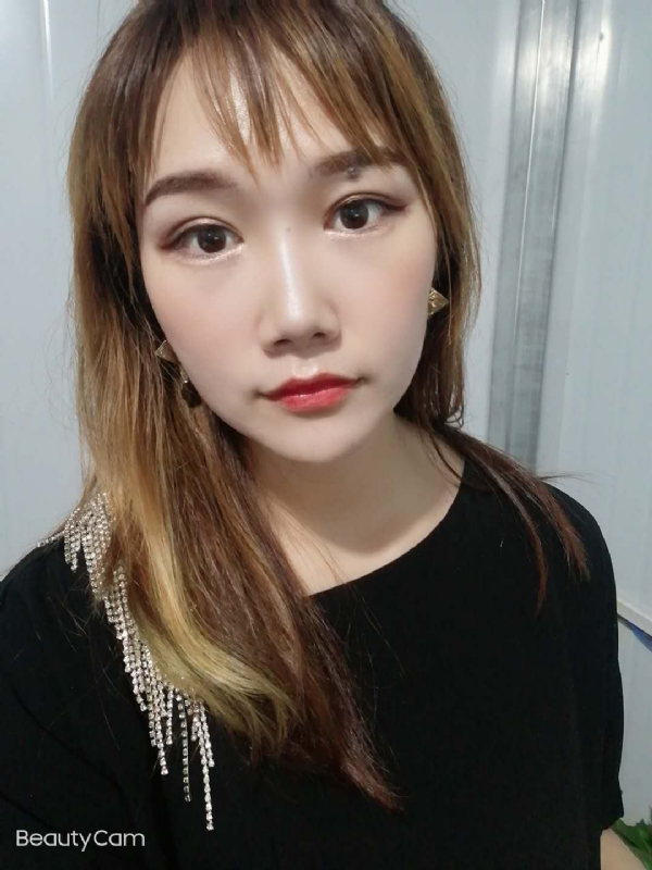 艾薇的第三张照片--扬州相亲服务中心