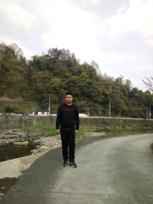 等着上钩的鱼的第一张照片--扬州相亲服务中心