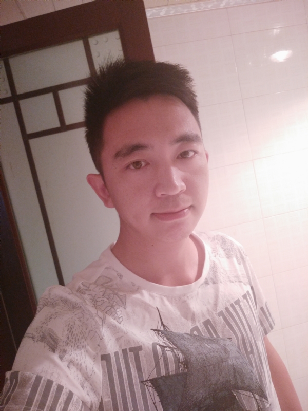 彭亮的第一张照片--扬州相亲服务中心