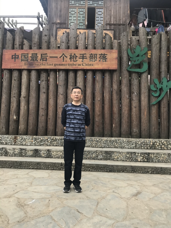 屯里的富豪的第一张照片--扬州相亲服务中心