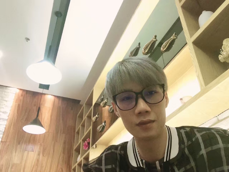 黄峰的第二张照片--扬州相亲服务中心