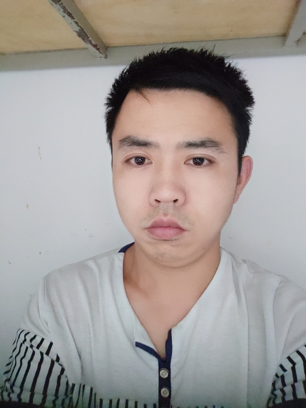 老男孩的第一张照片--扬州相亲服务中心
