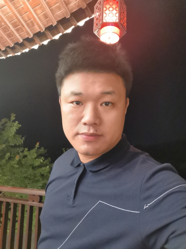 耿直boy的第一张照片--扬州相亲服务中心