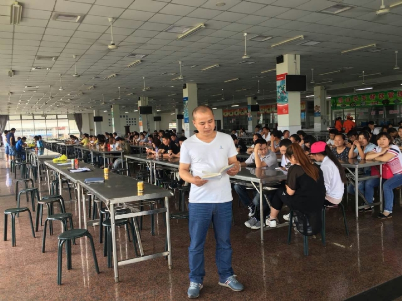 人在旅途的第二张照片--扬州相亲服务中心