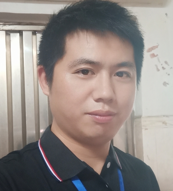 单身奶爸的第一张照片--扬州相亲服务中心