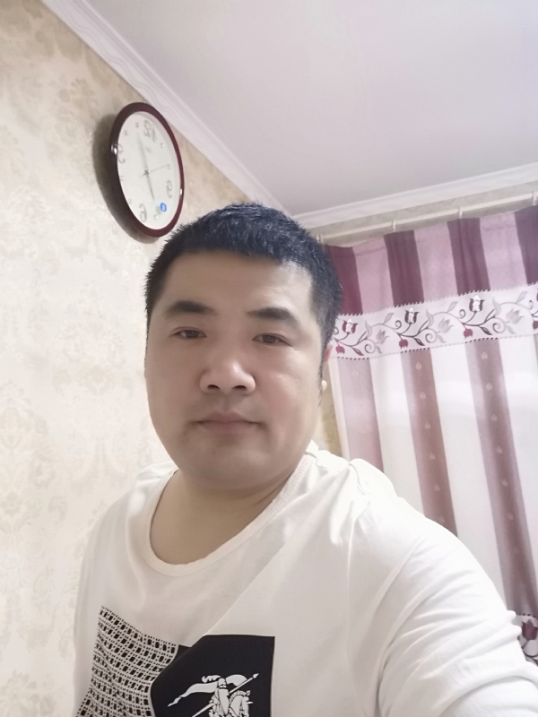 爱你的眼睛的第一张照片--扬州相亲服务中心
