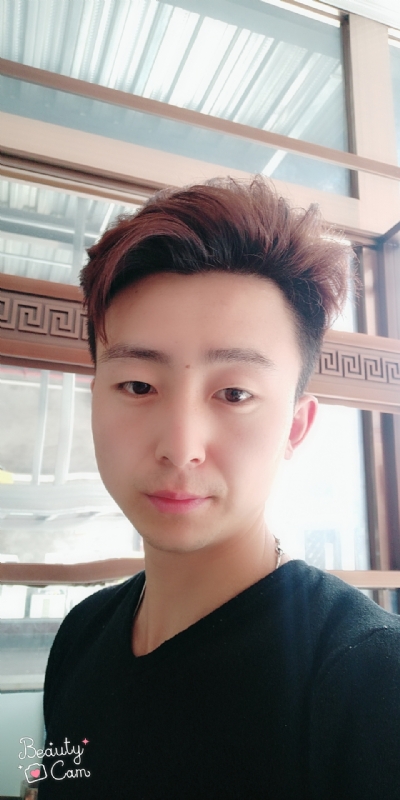 拼命微笑的第二张照片--扬州相亲服务中心