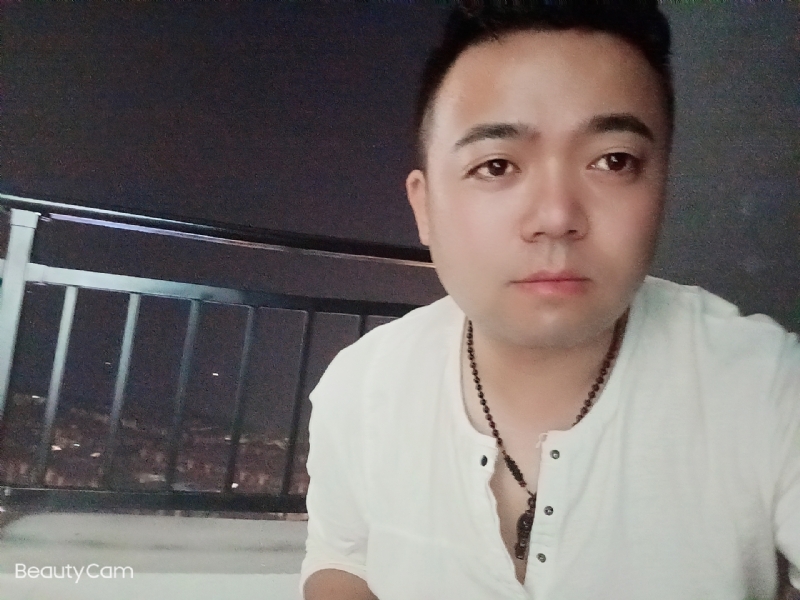 可么嗯哼的第一张照片--扬州相亲服务中心