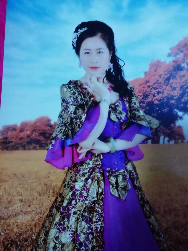 清水芙蓉的第一张照片--扬州相亲服务中心
