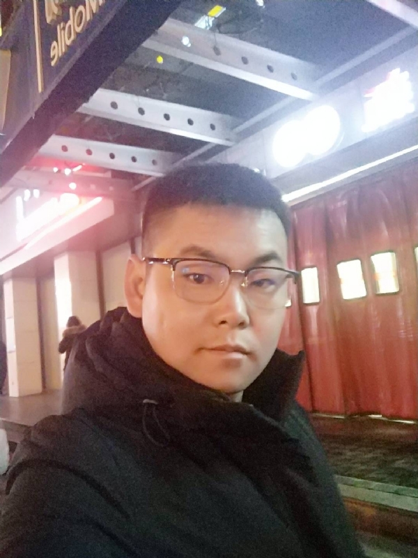 杜跃龙的第二张照片--扬州相亲服务中心