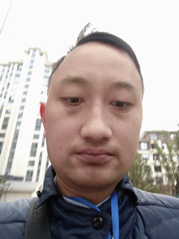 老男人的第一张照片--扬州相亲服务中心