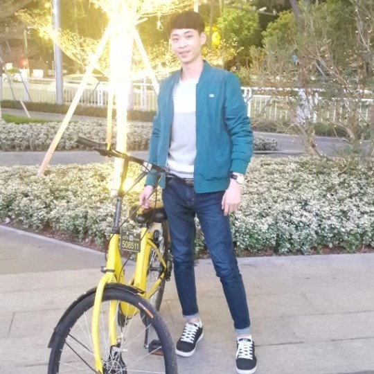 李伟的第一张照片--扬州相亲服务中心