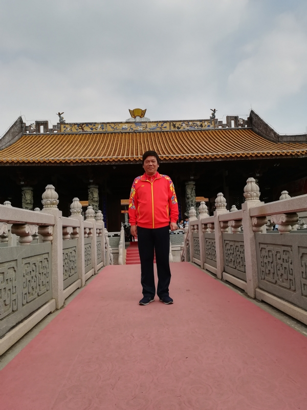 红尘老生的第一张照片--扬州相亲服务中心