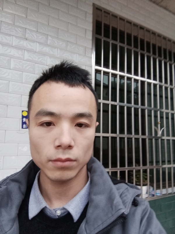笑得那么开心的第一张照片--扬州相亲服务中心