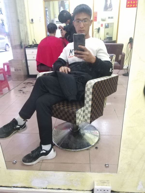 hushuai的第一张照片--扬州相亲服务中心