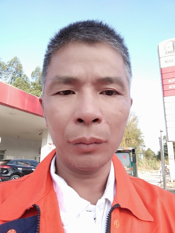 静候缘分的第一张照片--扬州相亲服务中心