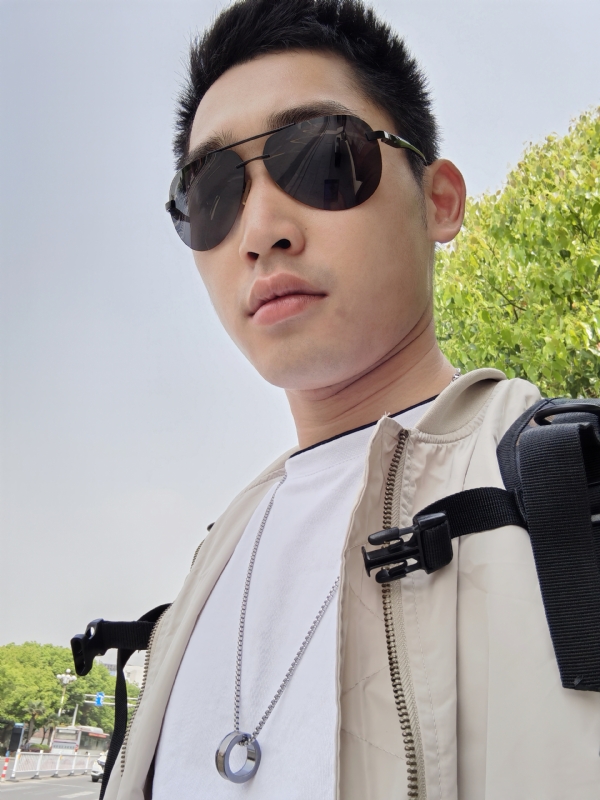 残花落陌,的第一张照片--扬州相亲服务中心