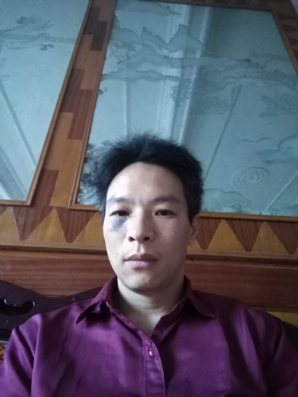 风中落叶的第一张照片--扬州相亲服务中心