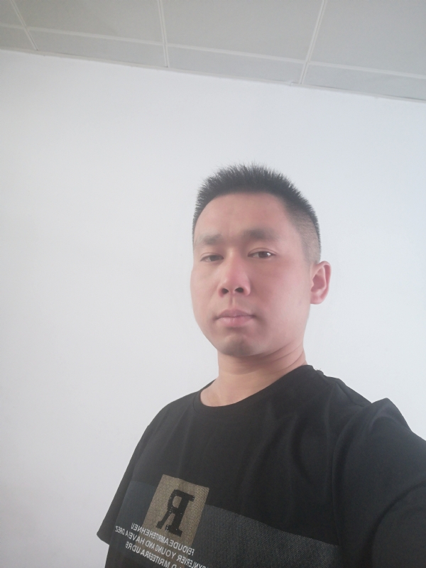 孤独的狼的第一张照片--扬州相亲服务中心