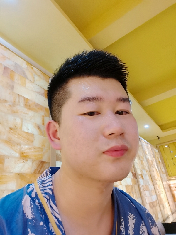 六月与阿十二的第一张照片--扬州相亲服务中心