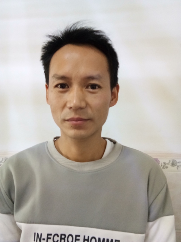 单亲爸爸的第一张照片--扬州相亲服务中心