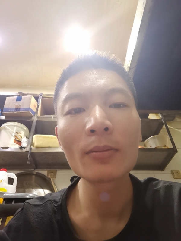 邹先生的第二张照片--扬州相亲服务中心
