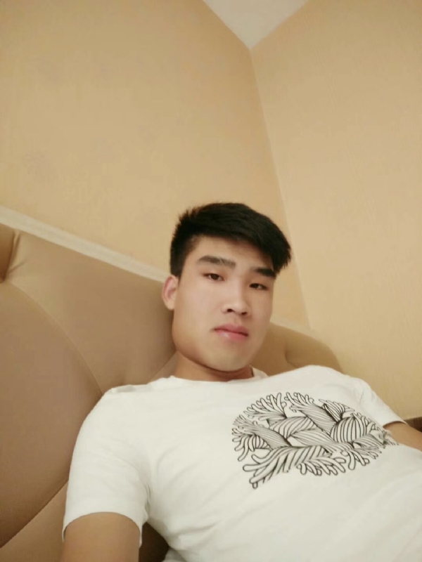 谁不曾孤单上路的第一张照片--扬州相亲服务中心