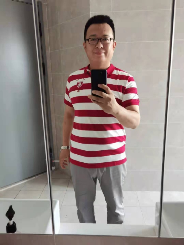 行走的打桩机的第一张照片--扬州相亲服务中心