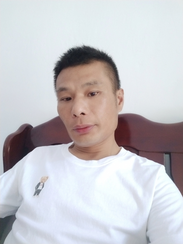 年少轻狂的第一张照片--扬州相亲服务中心