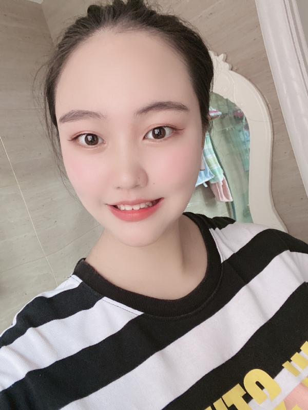灵儿的第二张照片--扬州相亲服务中心