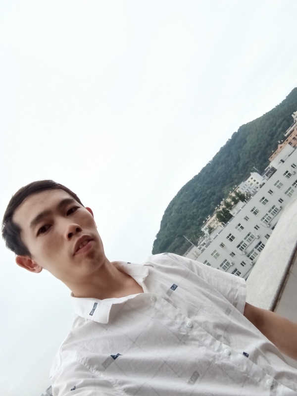 会飞的鱼的第一张照片--扬州相亲服务中心