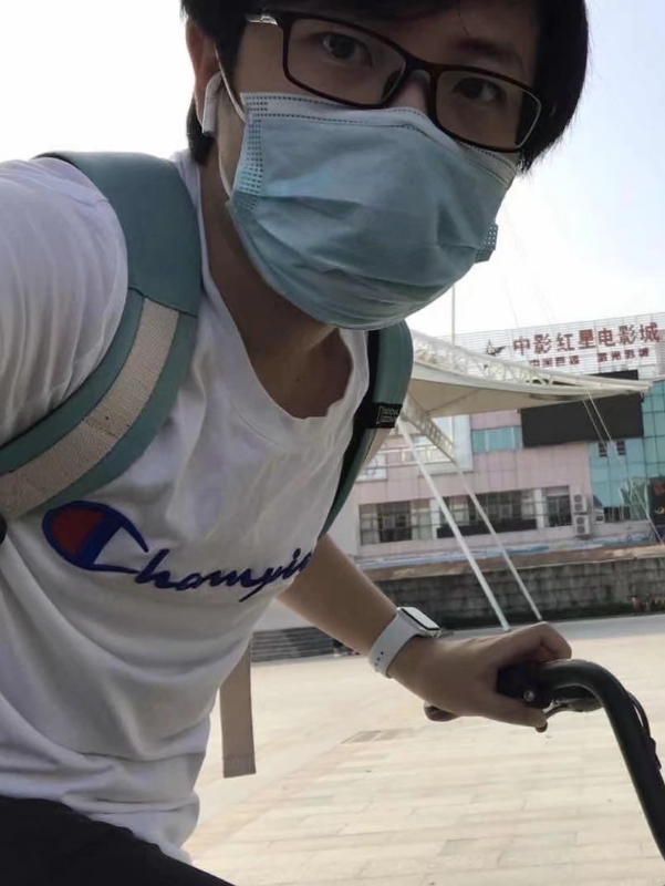 丁先生的第二张照片--扬州相亲服务中心