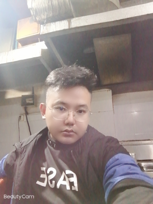 棒哥的第一张照片--扬州相亲服务中心